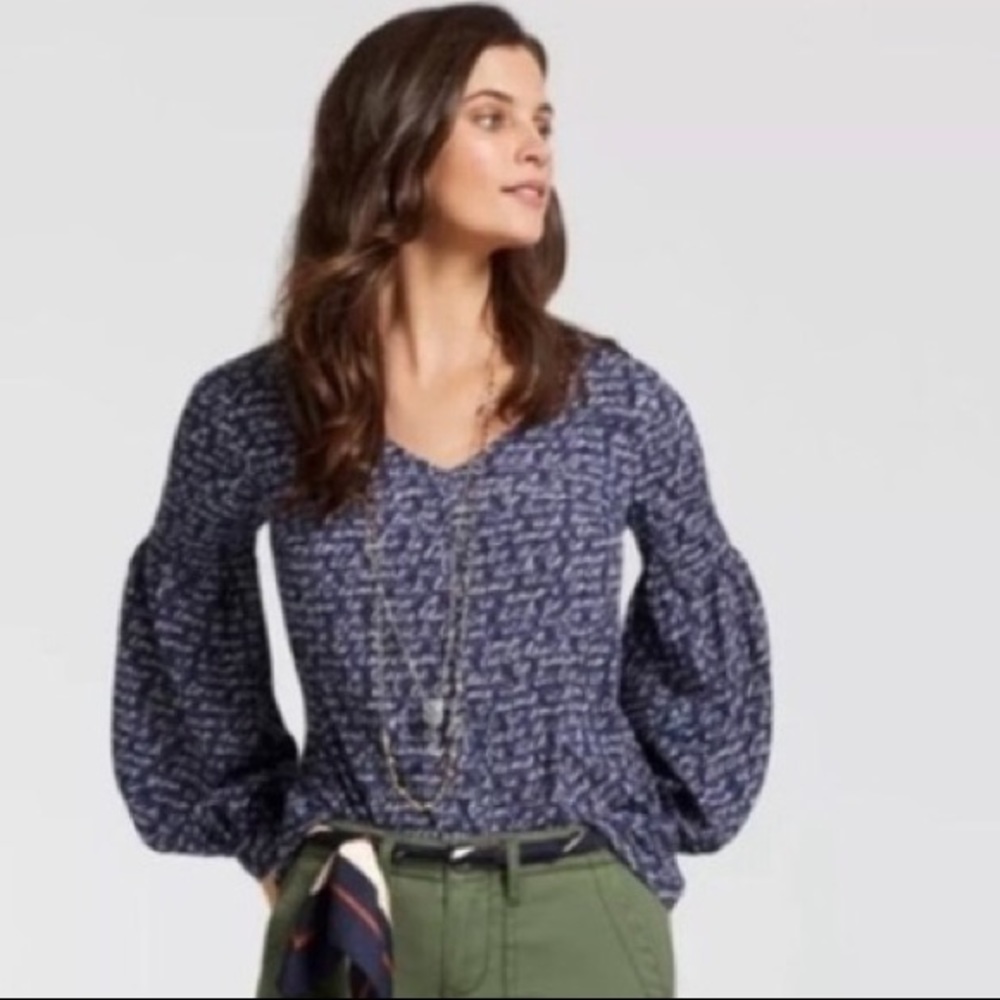 CAbi Te Amo blouse Size medium